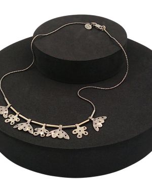 Necklace with abstract leaves