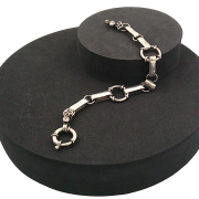 Hand-made bracelet with boltring clasp