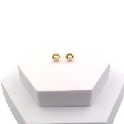 Daisy pearl stud earrings